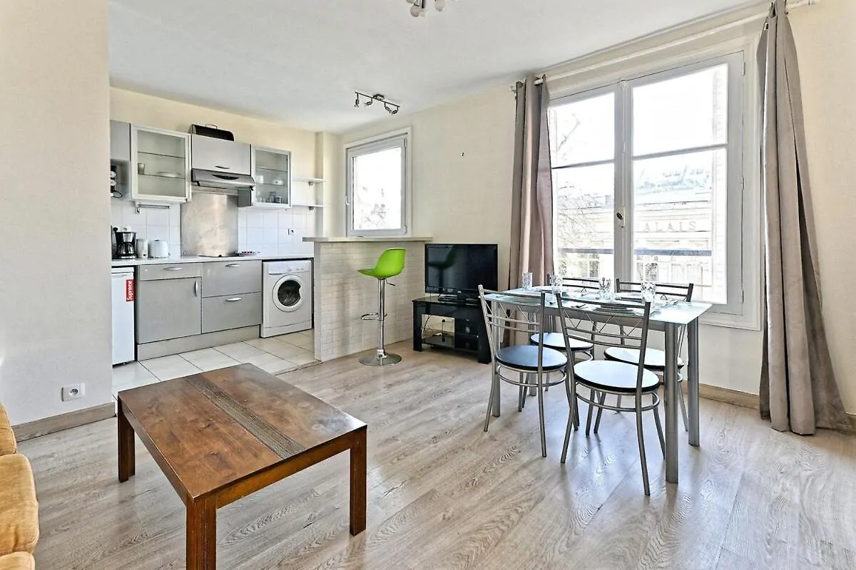Appartement Central Avenue Du Maine - III Paris France