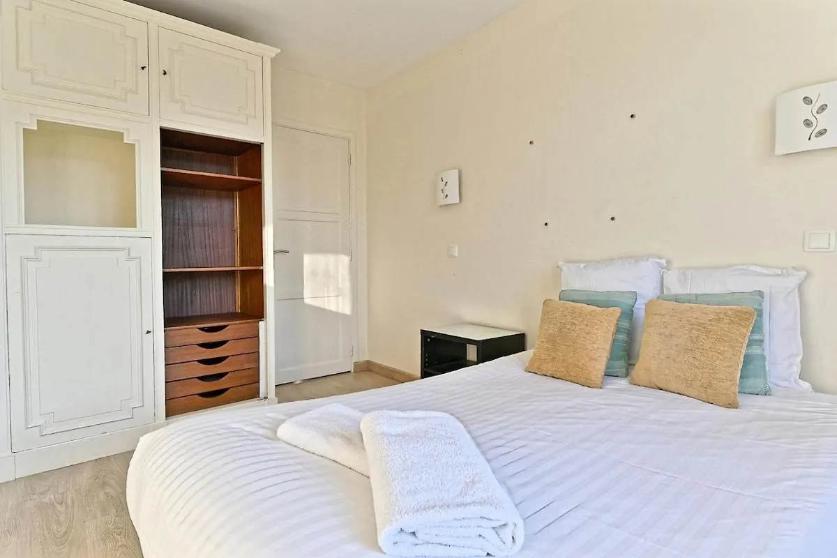 Apartamento Appartement Central Avenue Du Maine - III Paris França